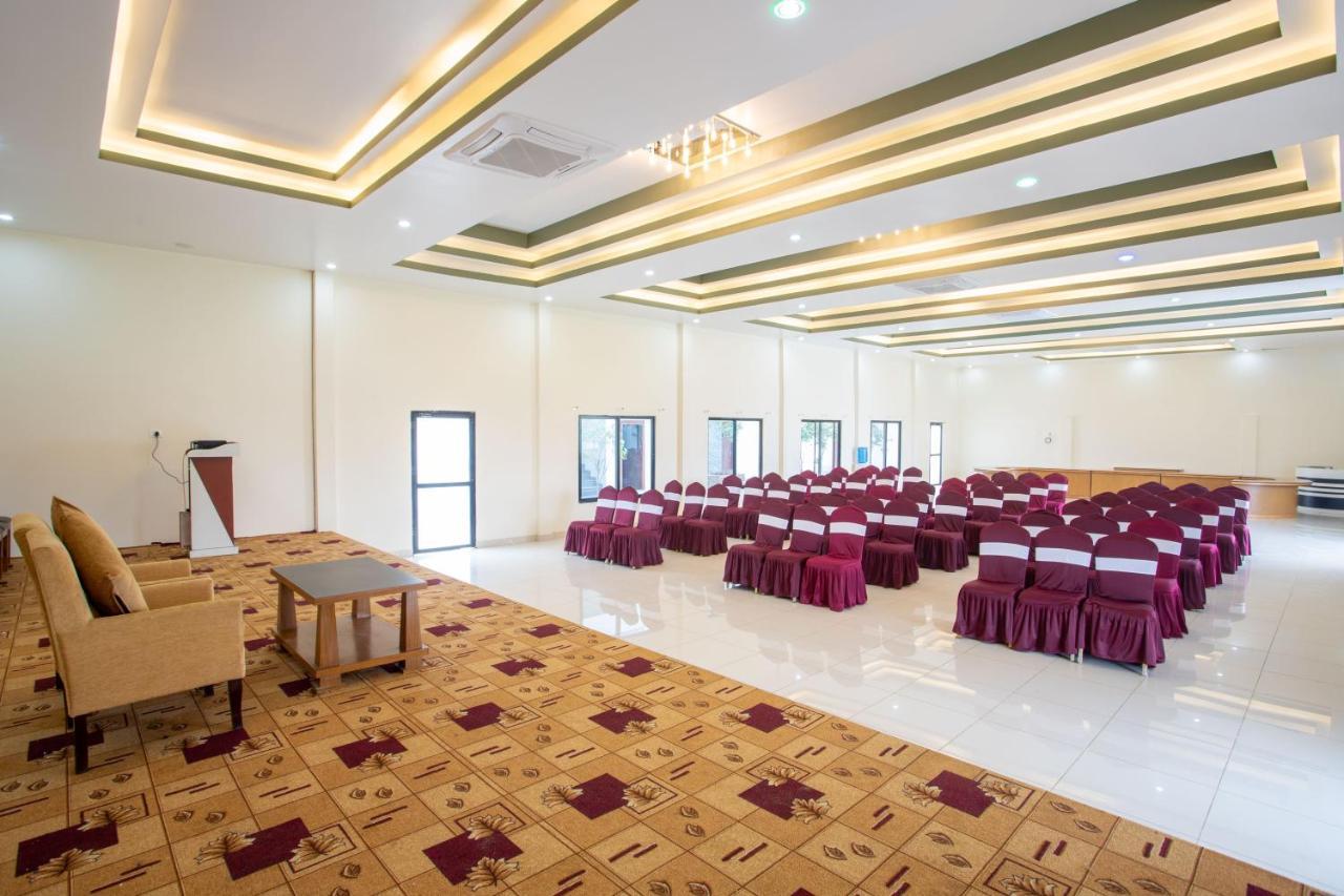 Lumbini Palace Resort 외부 사진